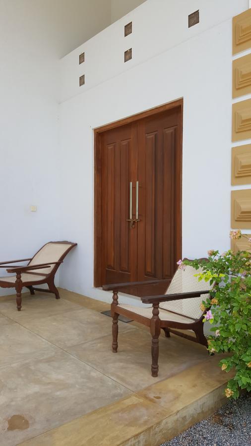 Lokuge Grand Resort Kataragama Exterior foto