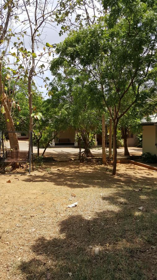 Lokuge Grand Resort Kataragama Exterior foto