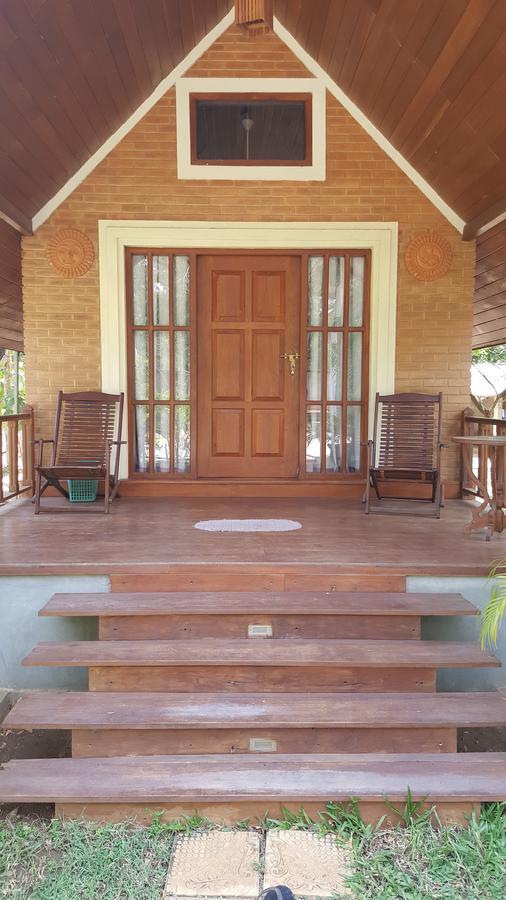 Lokuge Grand Resort Kataragama Exterior foto