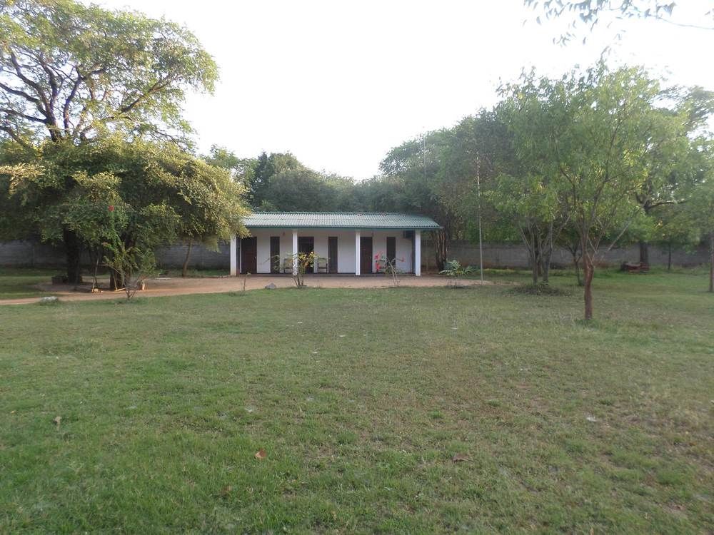 Lokuge Grand Resort Kataragama Exterior foto