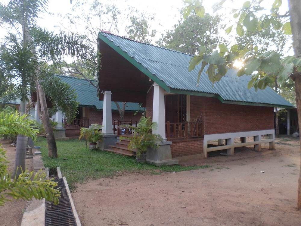 Lokuge Grand Resort Kataragama Exterior foto